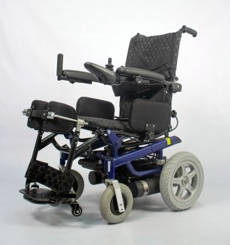 Кресло-коляска инвалидная электрическая с вертикализатором LY-EB103-139