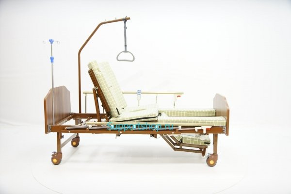 Функциональная кровать EMET с электроприводом, с положением кардиокресло, с туалетом (ложе 197*90см)
