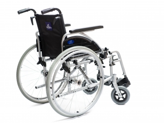 Кресло-коляска с приводом для управления одной рукой Xeryus 110