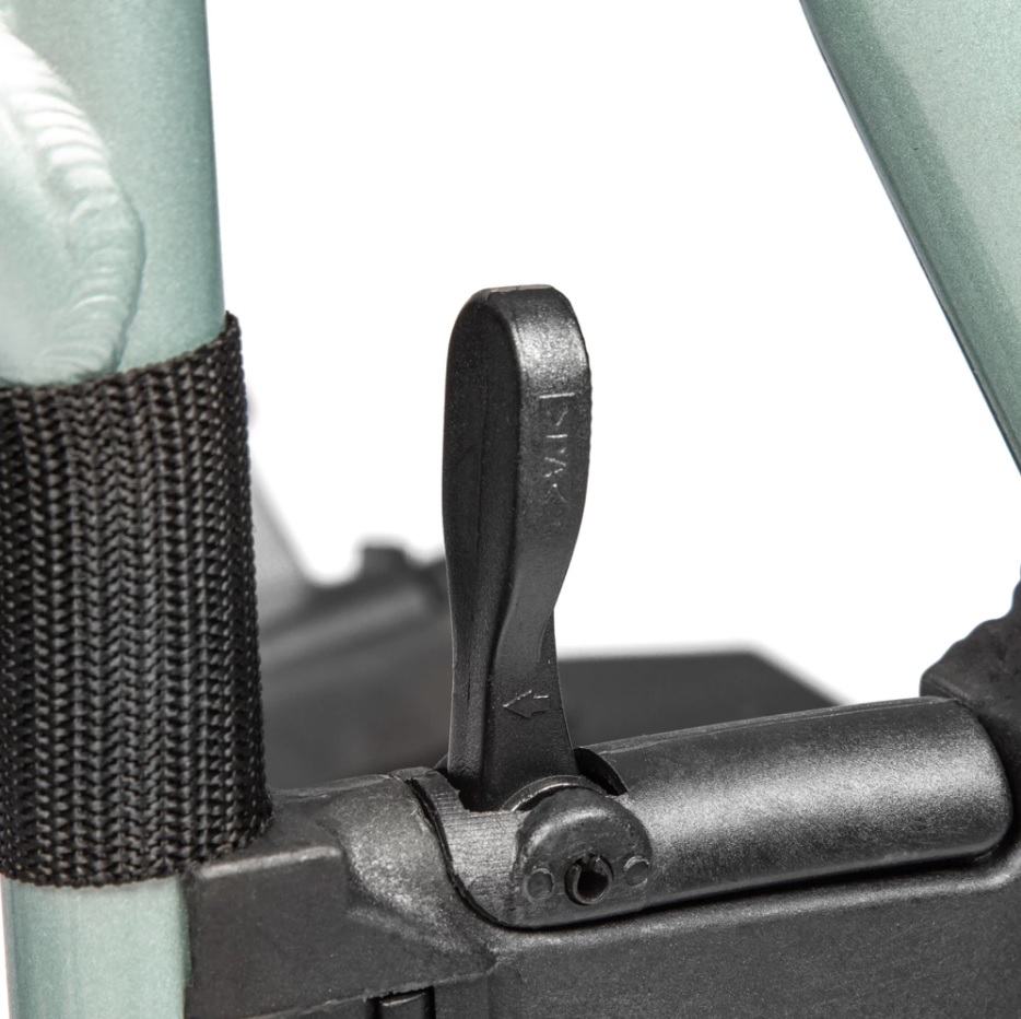 Инвалидная коляска с амортизаторами и складной спинкой Ortonica Delux 510 (ширина сидения 45 см)