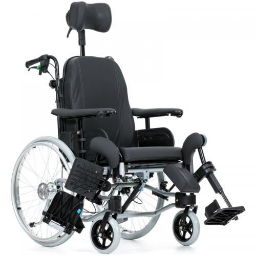 Кресло-коляска с множеством функций Invacare Clematis