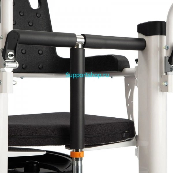 Кресло c гидравлическим лифтом и санитарным оснащением для перемещения больных Ortonica TU 8