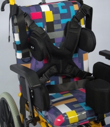 Кресло-коляска инвалидная с принадлежностями, вариант исполнения LY-800-985