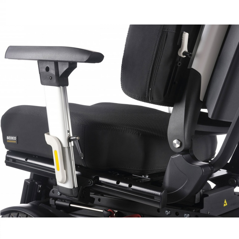 Кресло-коляска с электроприводом QUICKIE Sunrise Q500 F SEDEO PRO