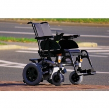 Инвалидная коляска с электроприводом Invacare Stream