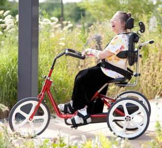 Велосипед реабилитационный для инвалидов с ДЦП Rifton Adaptive Tricycle