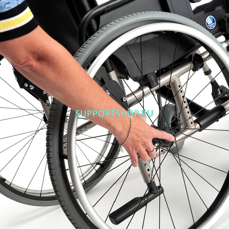 Кресло-коляска инвалидная механическая Vermeiren Eclips X4